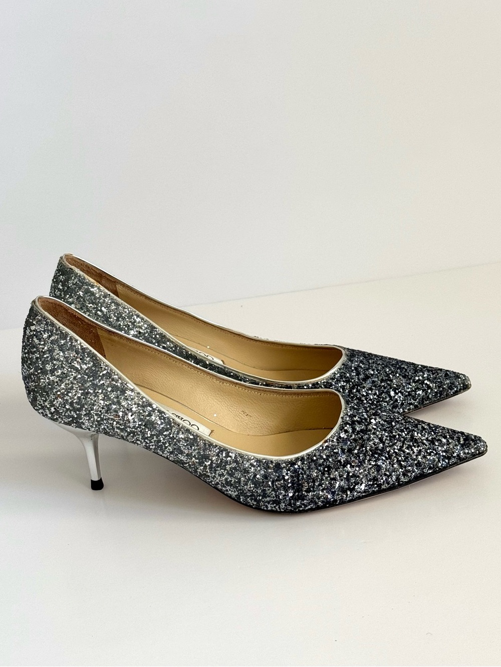 Jimmy Choo Silver Glitter Pointed Toe Kitten Heel Pumps EU 38 US 8 Made in Italy - Picture 2 of 12